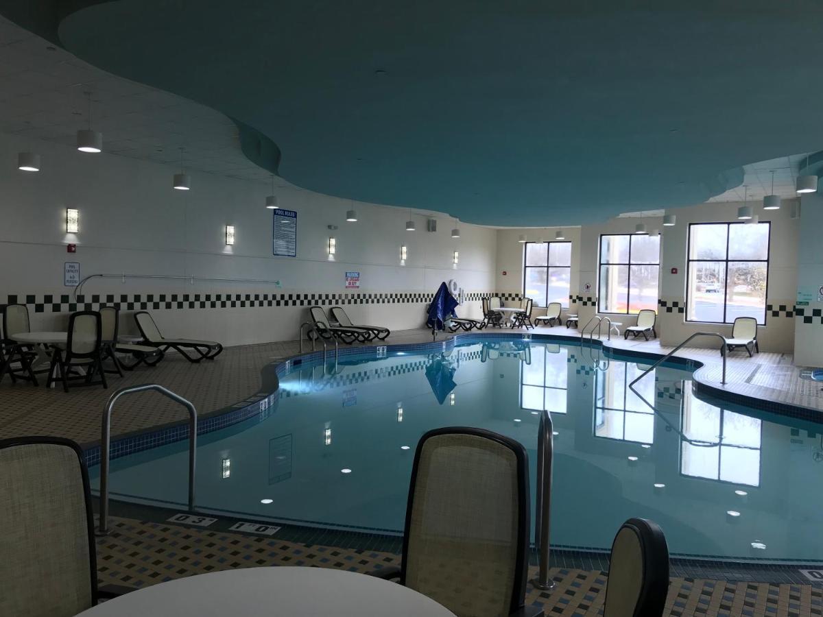 Holiday Inn Hotel & Suites Chicago Northwest - Elgin By Ihg Exterior foto